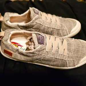 Blowfish shoes - NEW